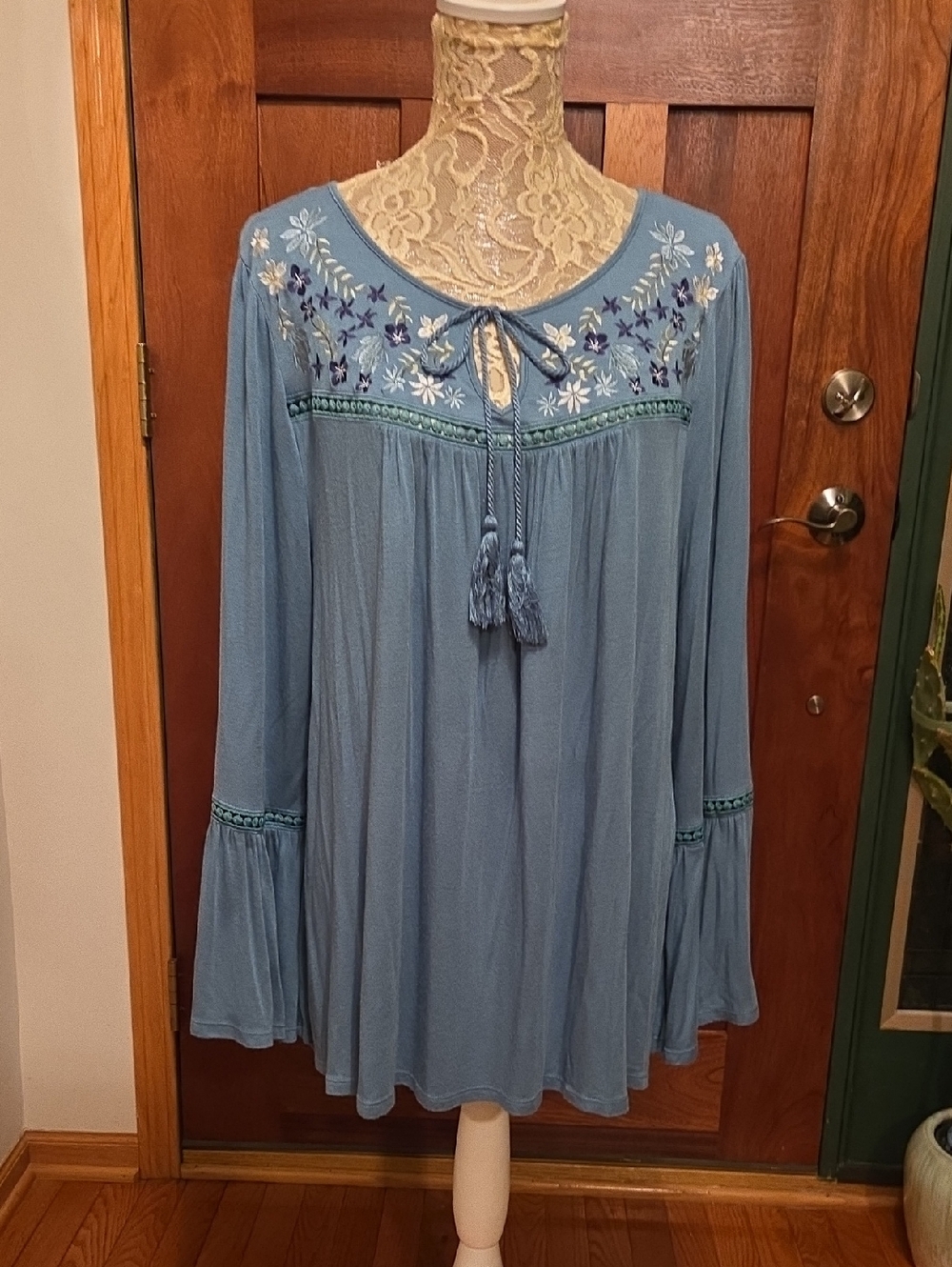 2X Time and Tru Sage Green Embroidered Peasant Tunic with Tassels